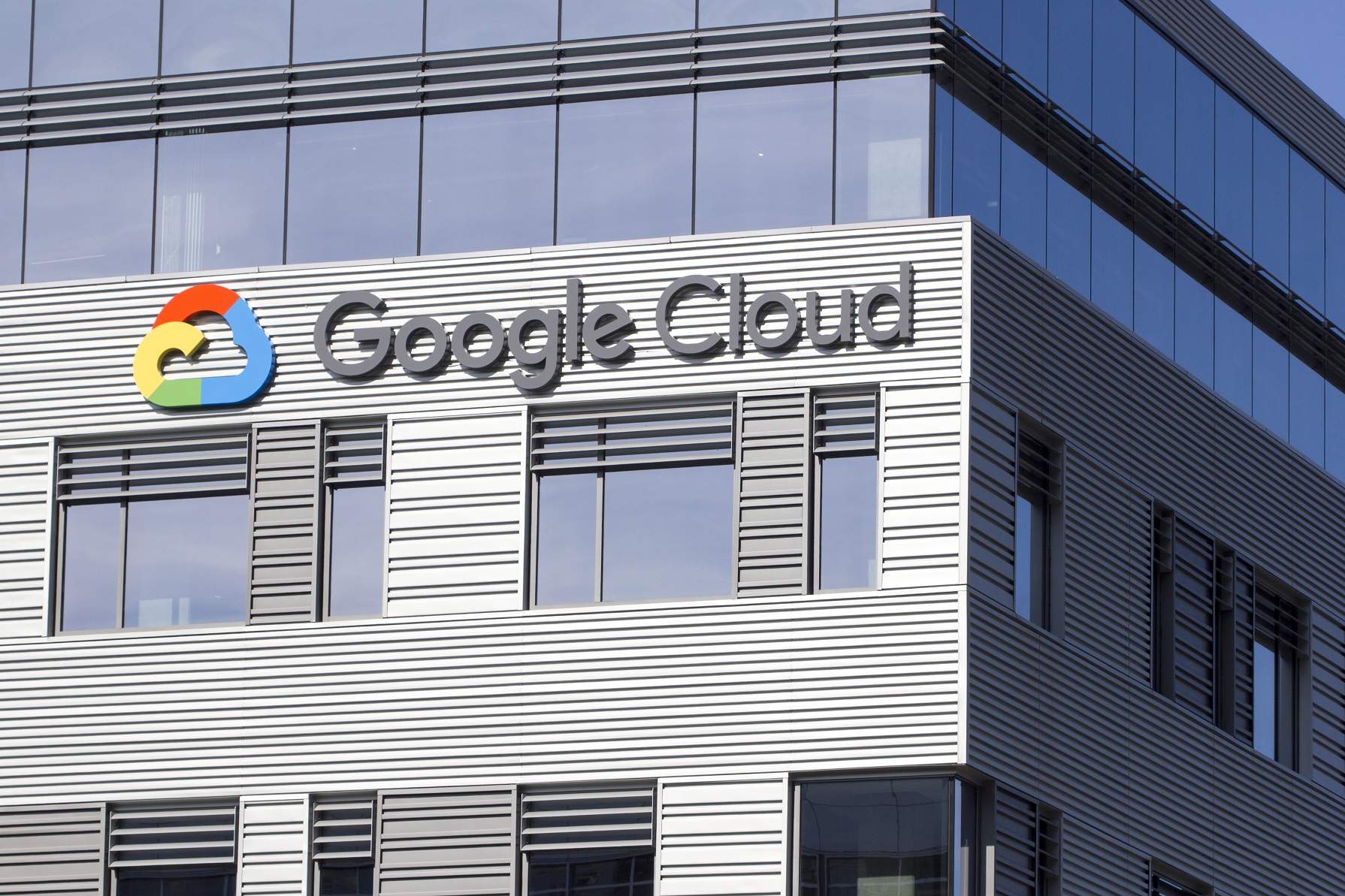 Las nuevas capacidades de inteligencia artificial de Google Cloud tienen como objetivo empoderar a las empresas de comercio electrónico con una navegación más moderna, experiencias de compra 